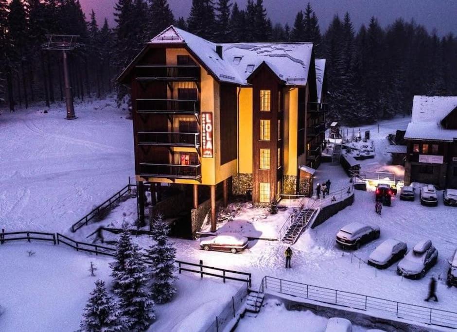 Apartment Lola 5 *